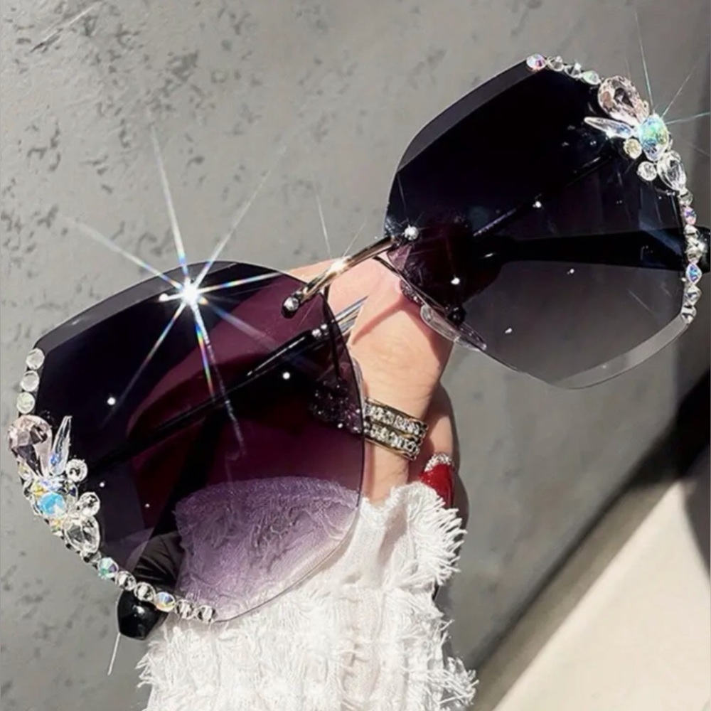 Women's Fashion Rimless Rhinestone Round Oversized Sunglasses- Gradient Gray